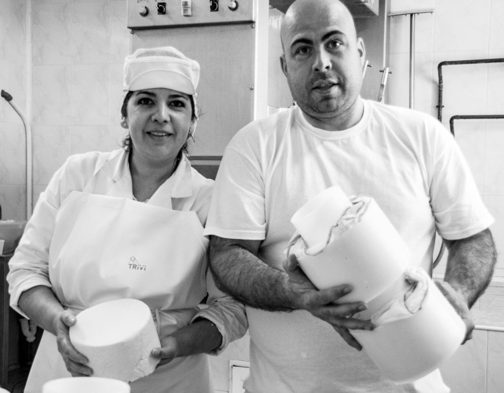 clara y jorge quesería mostelares bn